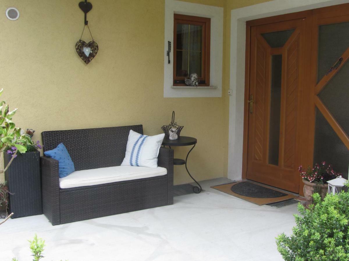 Ratsch an der Weinstraße Anna'S Home - Ferienwohnungen מראה חיצוני תמונה