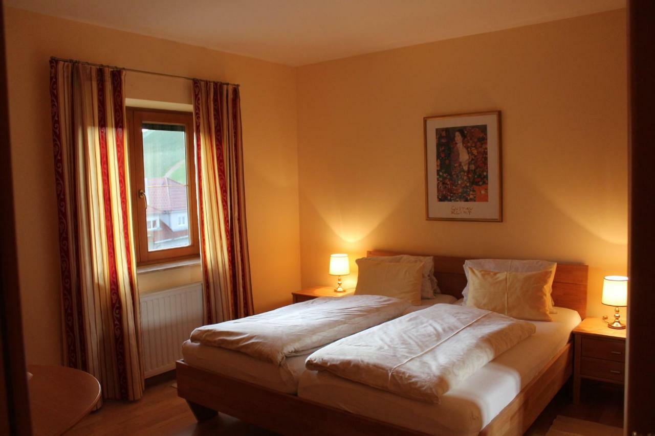 Ratsch an der Weinstraße Anna'S Home - Ferienwohnungen מראה חיצוני תמונה